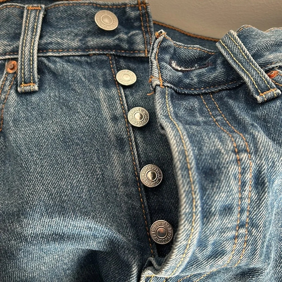 LEVIS PREMIUM | Beautiful denim skirt made San Francisco with buttom fly - Picture 7 of 7